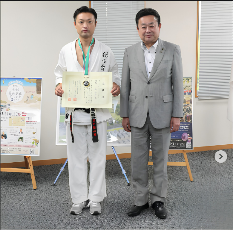 師範優勝